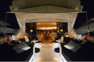 SAMOA BAY - Aft Deck